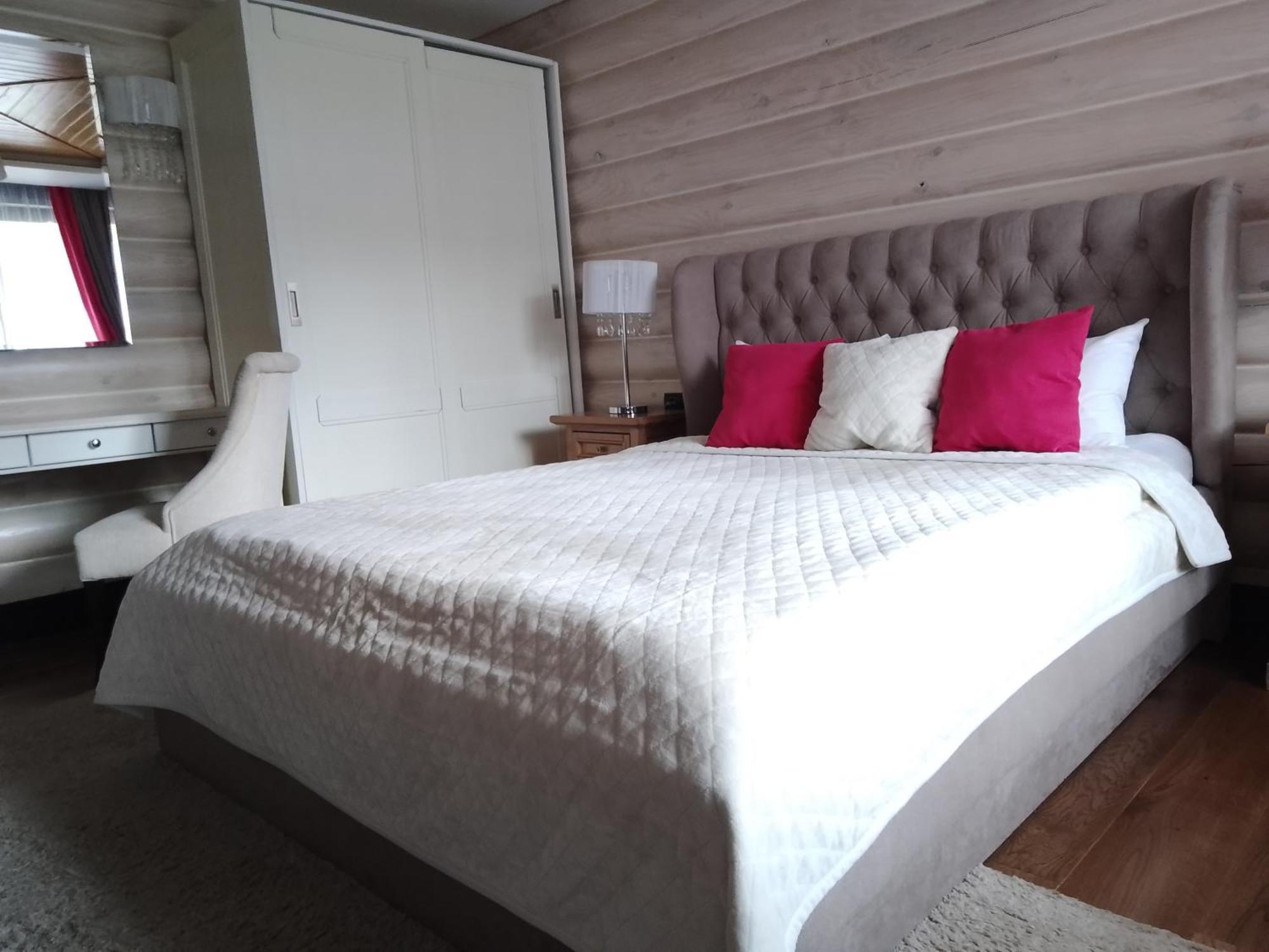 Hotel Golden Lion & Spa Tynnoye エクステリア 写真