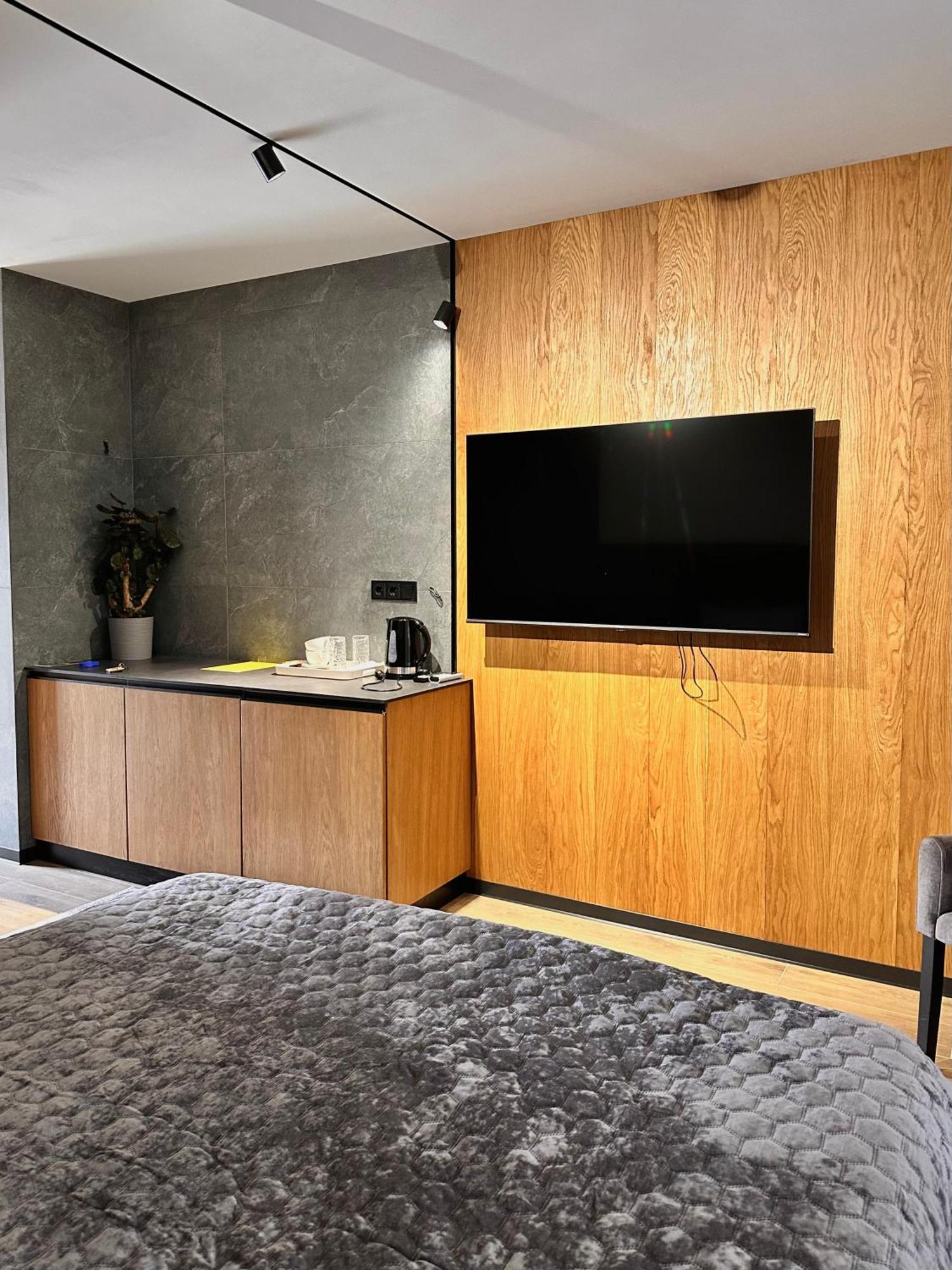 Hotel Golden Lion & Spa Tynnoye エクステリア 写真