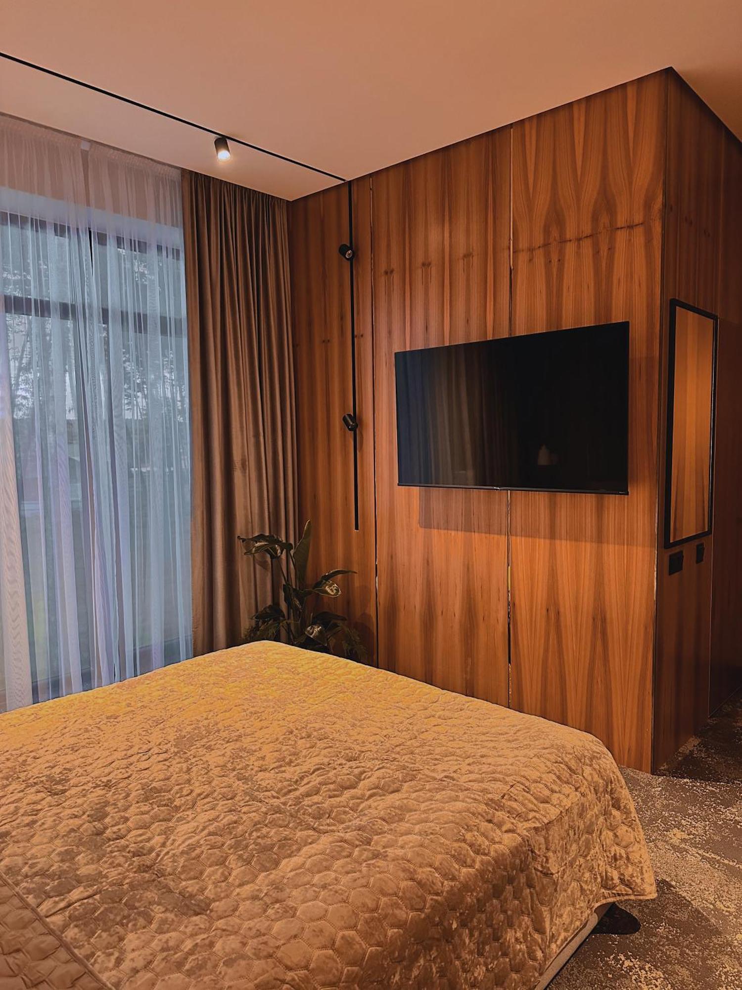 Hotel Golden Lion & Spa Tynnoye エクステリア 写真
