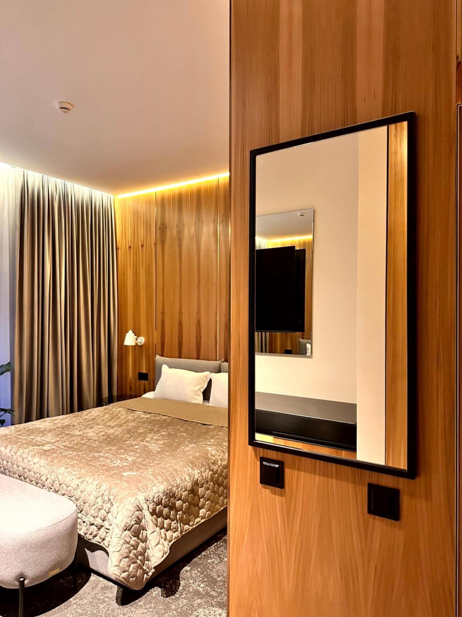 Hotel Golden Lion & Spa Tynnoye エクステリア 写真