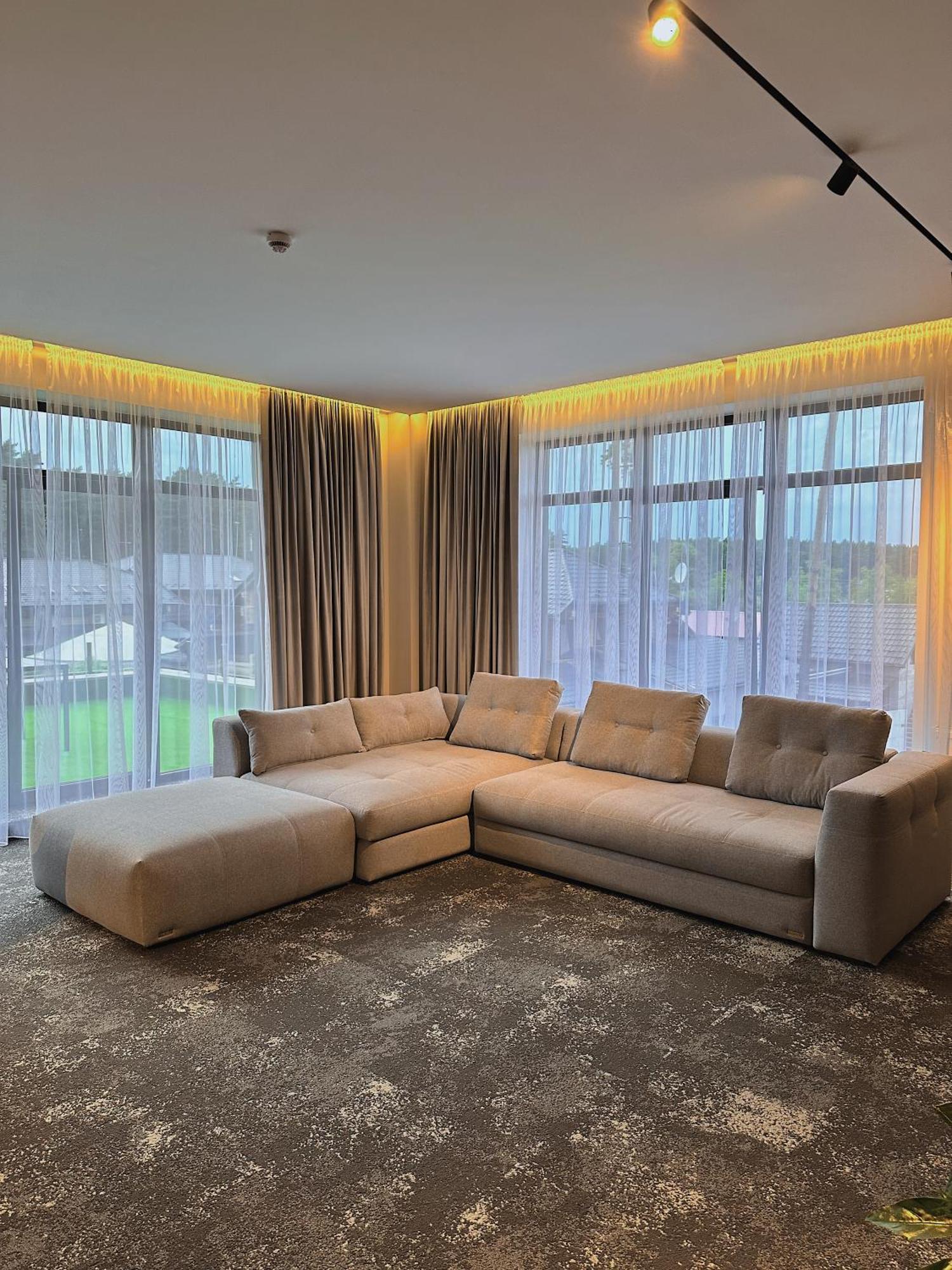 Hotel Golden Lion & Spa Tynnoye エクステリア 写真
