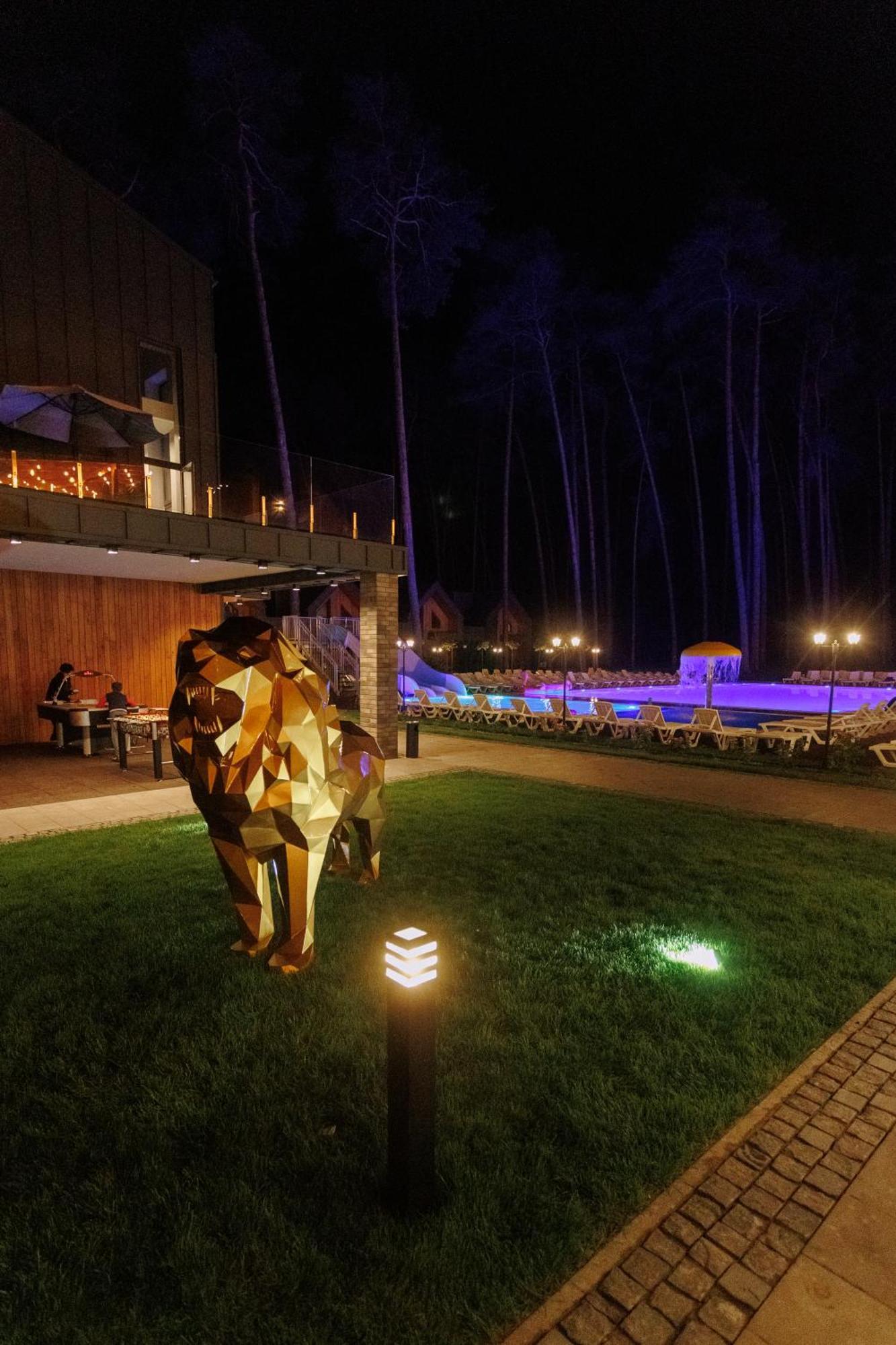 Hotel Golden Lion & Spa Tynnoye エクステリア 写真