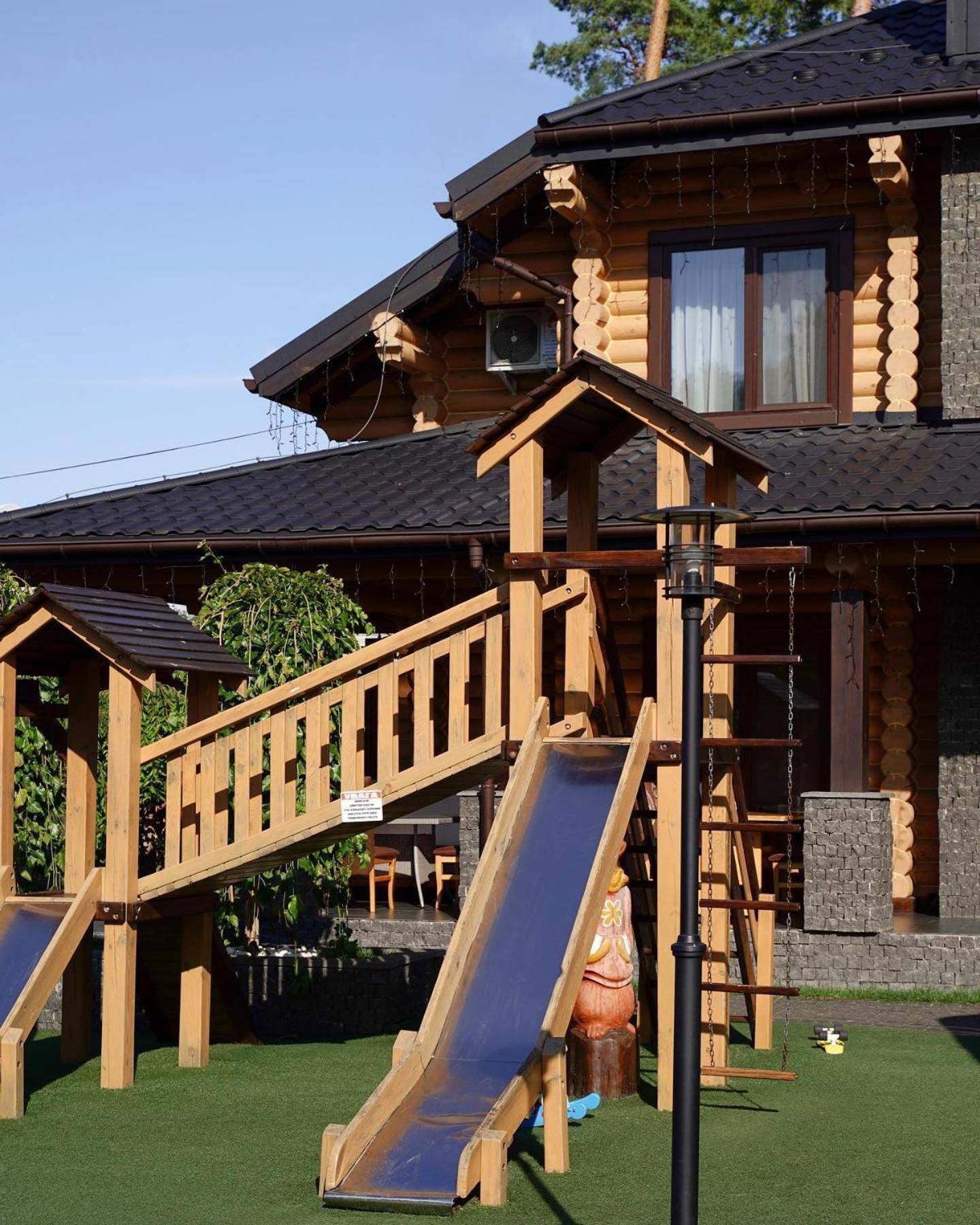Hotel Golden Lion & Spa Tynnoye エクステリア 写真