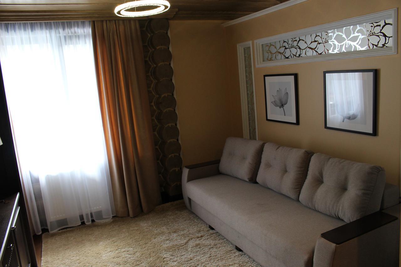 Hotel Golden Lion & Spa Tynnoye エクステリア 写真