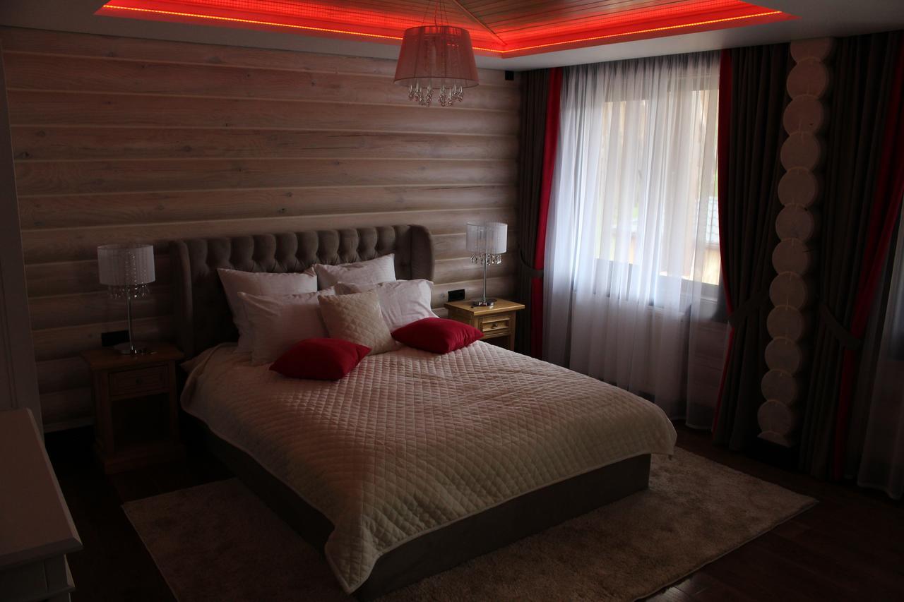 Hotel Golden Lion & Spa Tynnoye エクステリア 写真